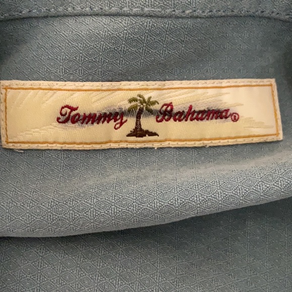 Silk blue shirt from Tommy Bahama - Picture 2 of 3